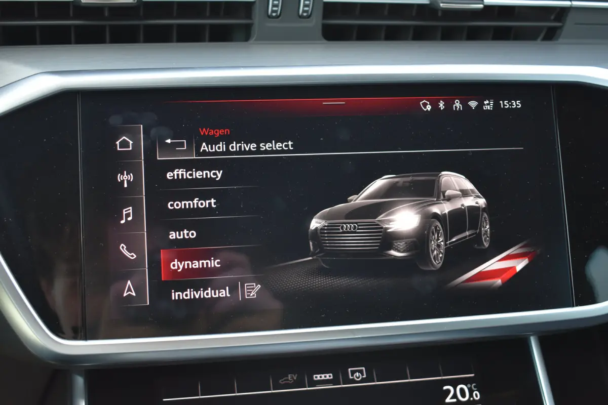 55 TFSI e 367PK quattro Competition | S-Line in- en exterieur | MMI Navigatie Plus | Schuif-kanteldak | Matrix LED | Wegklapbare trekhaak | Elektrische achterklep