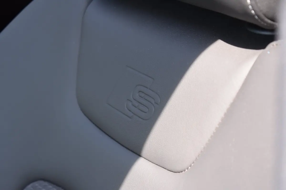 55 TFSI e 367PK quattro Competition | S-Line in- en exterieur | MMI Navigatie Plus | Schuif-kanteldak | Matrix LED | Wegklapbare trekhaak | Elektrische achterklep