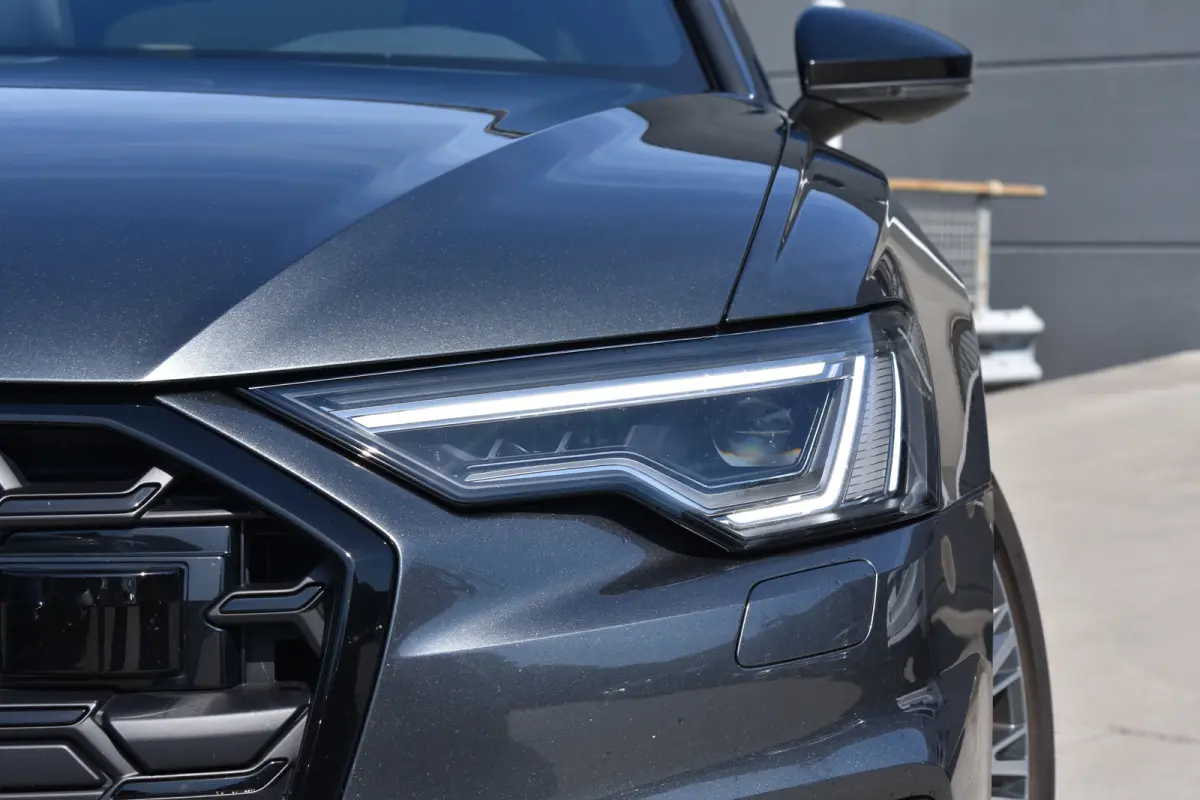 55 TFSI e 367PK quattro Competition | S-Line in- en exterieur | MMI Navigatie Plus | Schuif-kanteldak | Matrix LED | Wegklapbare trekhaak | Elektrische achterklep