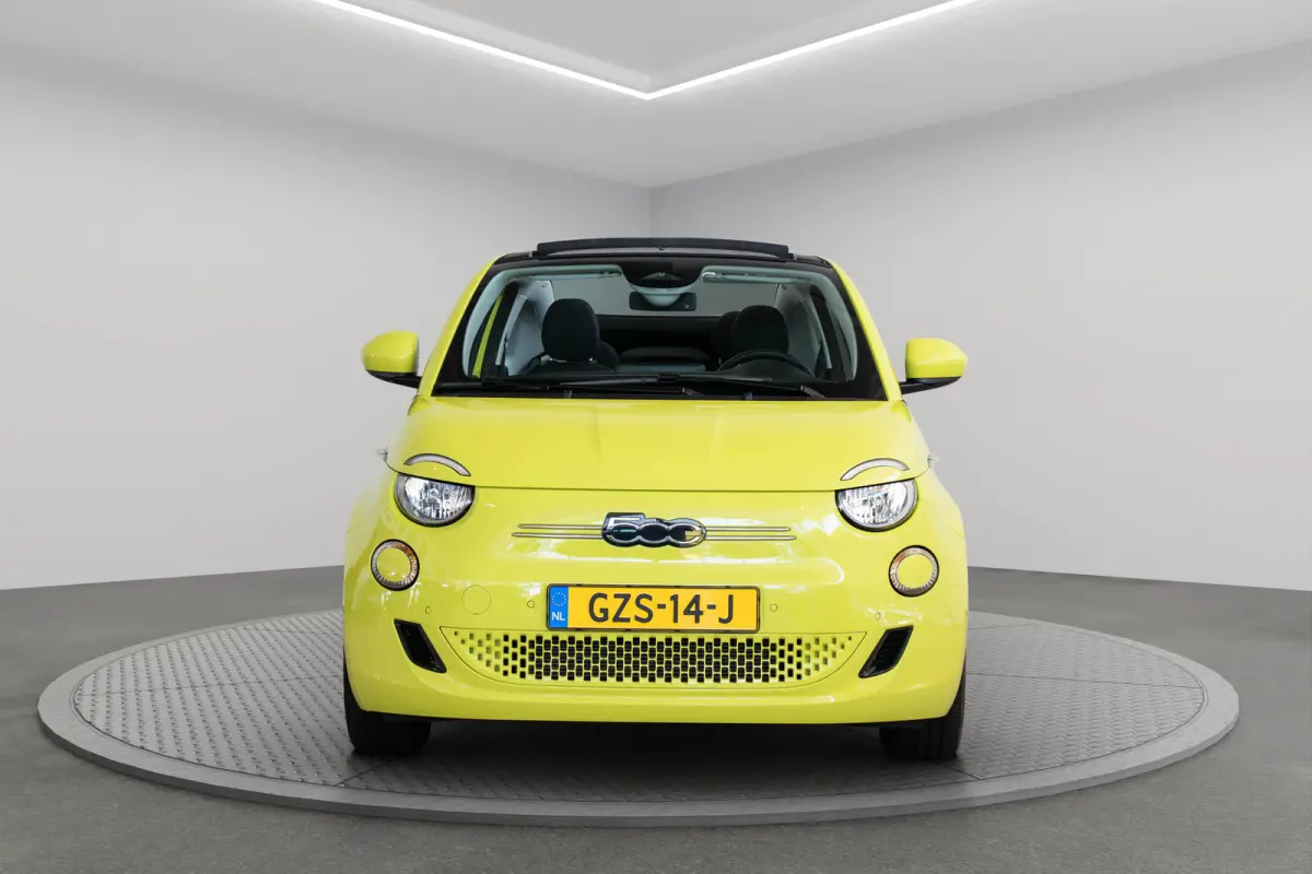 Urban 42 kWh | SOH 100% | Navigatie | Camera | Parkeersensoren | Stoelverwarming | Climate Controle |