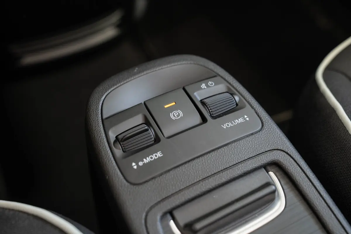 Urban 42 kWh | SOH 100% | Navigatie | Camera | Parkeersensoren | Stoelverwarming | Climate Controle |
