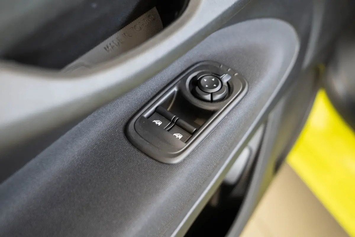 Urban 42 kWh | SOH 100% | Navigatie | Camera | Parkeersensoren | Stoelverwarming | Climate Controle |