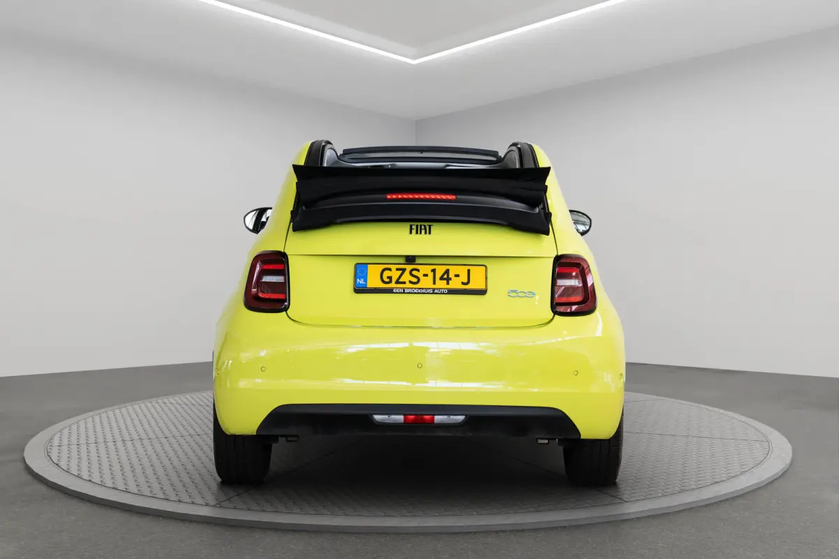 Urban 42 kWh | SOH 100% | Navigatie | Camera | Parkeersensoren | Stoelverwarming | Climate Controle |