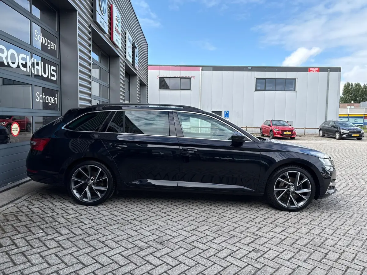 1.4 TSI 218 pk iV Business Edition Plus 6-DSG | Panoramadak | Achteruitrijcamera | Navigatie |