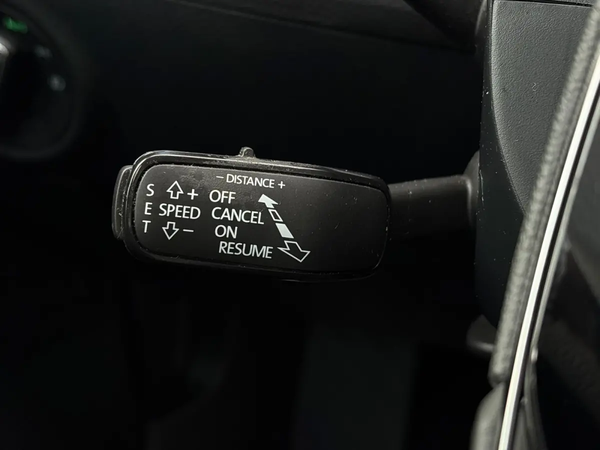 1.4 TSI 218 pk iV Business Edition Plus 6-DSG | Panoramadak | Achteruitrijcamera | Navigatie |