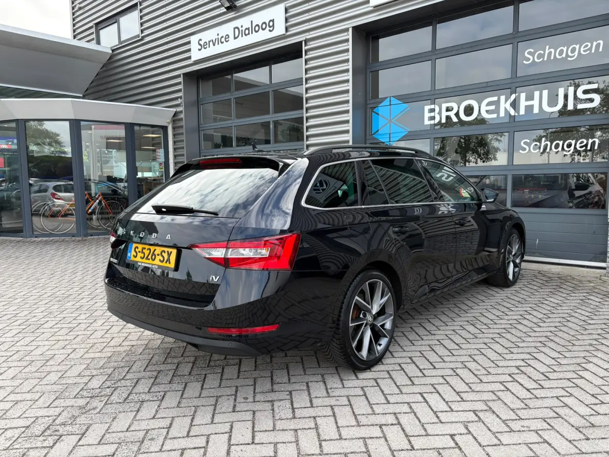 1.4 TSI 218 pk iV Business Edition Plus 6-DSG | Panoramadak | Achteruitrijcamera | Navigatie |