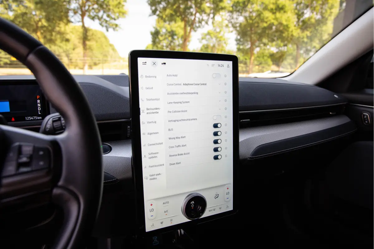 RWD 75 kWh , SOH 93%, Stoel/stuurverwarming, 360-camera, Carplay, Leder, B&O