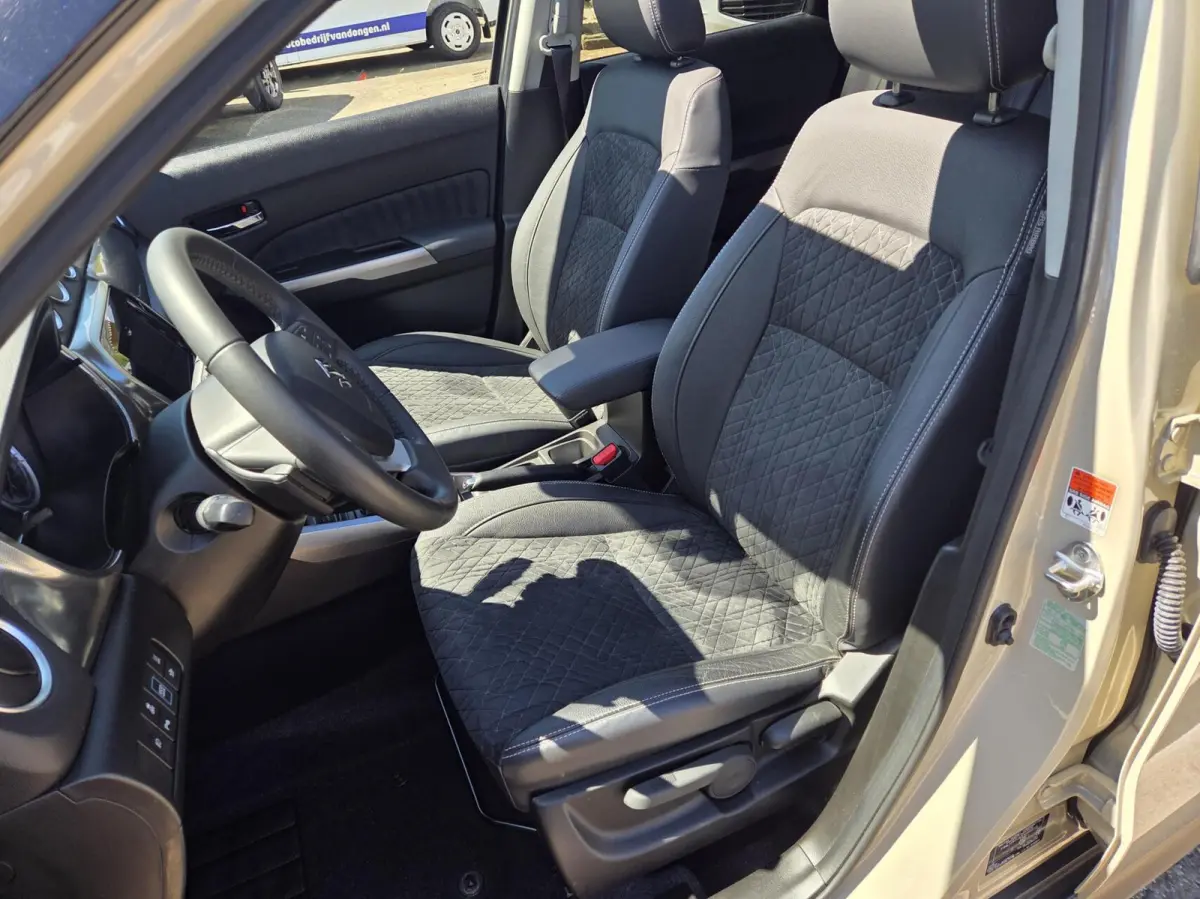 1.5 Hybrid Style Automaat | Panorama / Full Options | 7.500 KM!