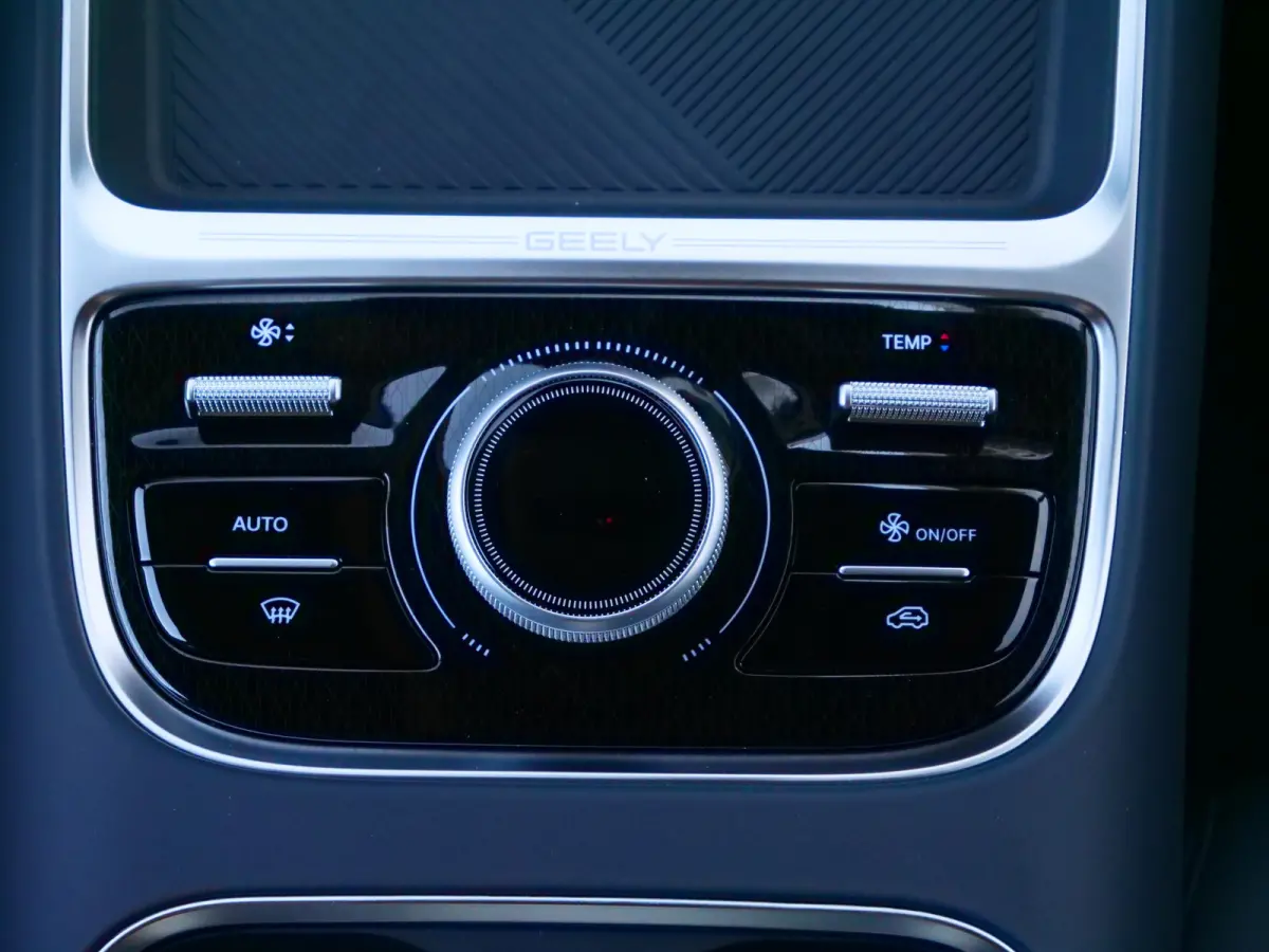1.5 Pro 262 Pk Automaat Navi / DAB / Camera / Apple Carplay / Stoelverwarming