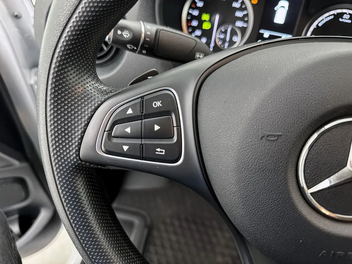 Lang 66 kWh 266km actieradius Snelladen Carplay Camera Mercedes Certified