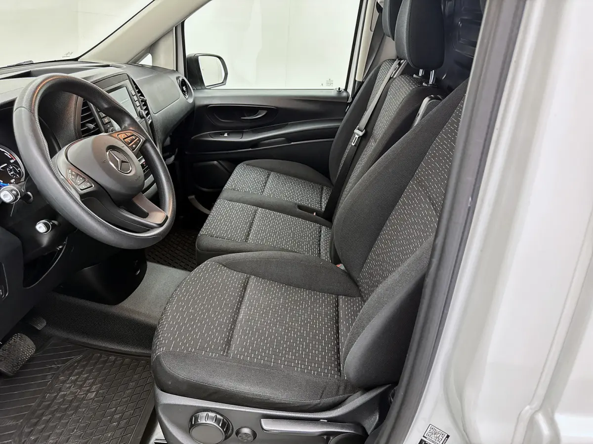 Lang 66 kWh 266km actieradius Snelladen Carplay Camera Mercedes Certified