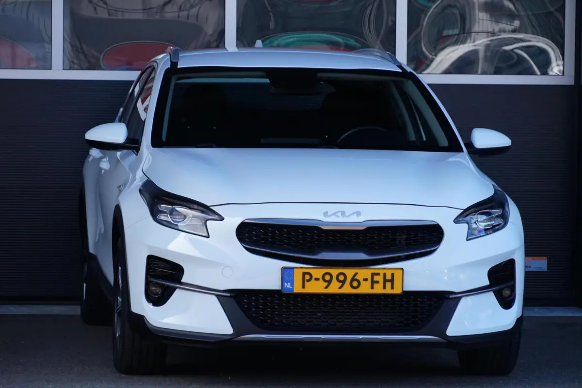 1.0 T-GDi ComfortLine, NL, 1 eig. CarPlay, LED, camera