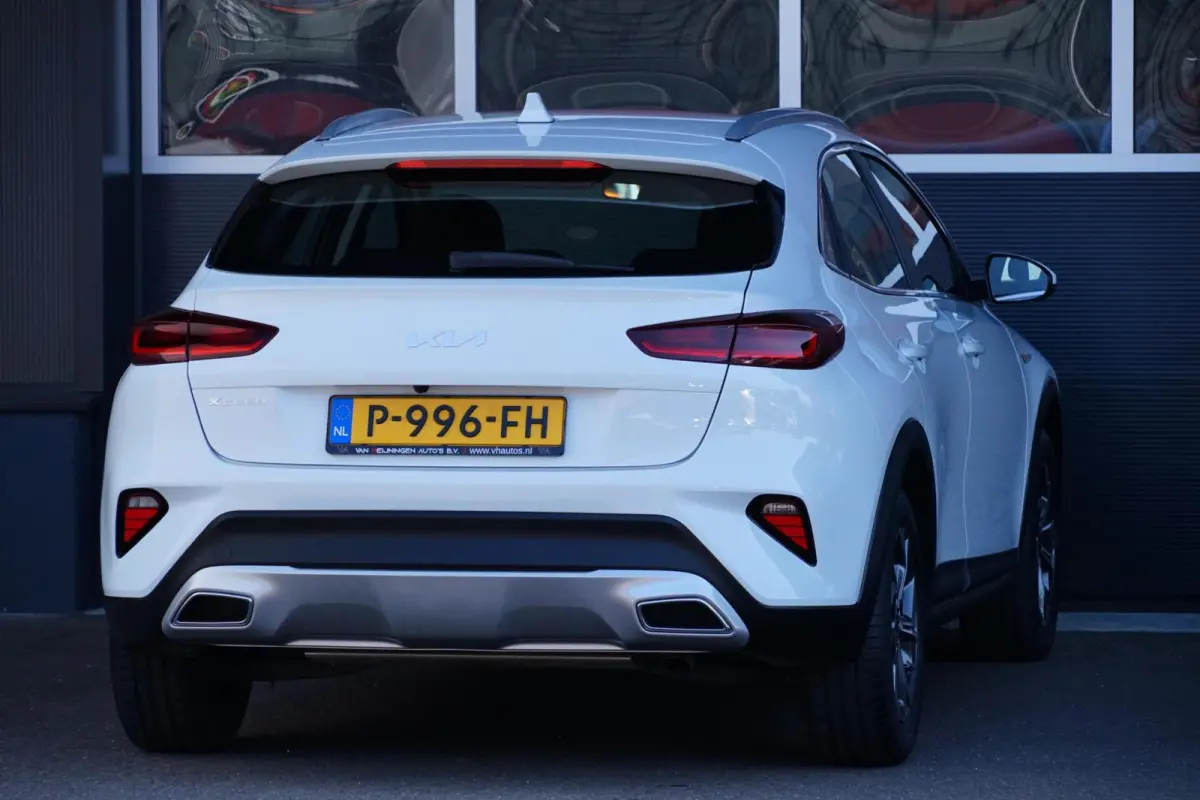 1.0 T-GDi ComfortLine, NL, 1 eig. CarPlay, LED, camera
