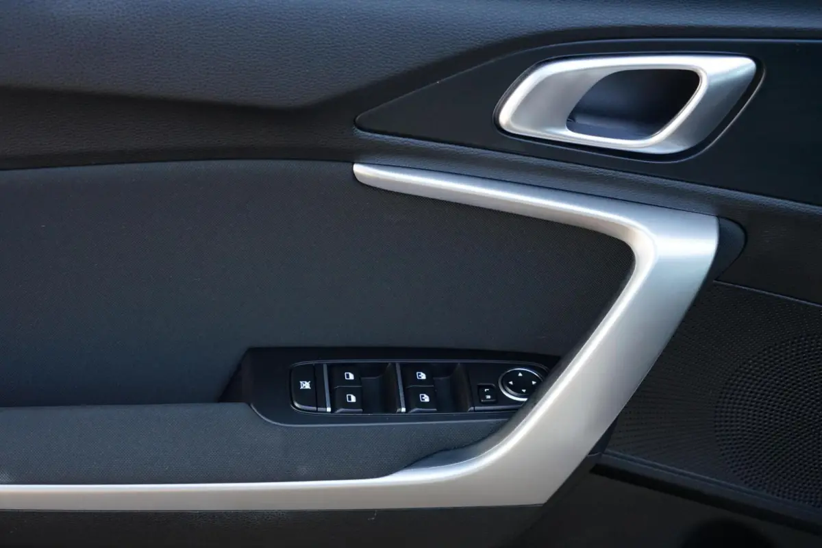 1.0 T-GDi ComfortLine, NL, 1 eig. CarPlay, LED, camera