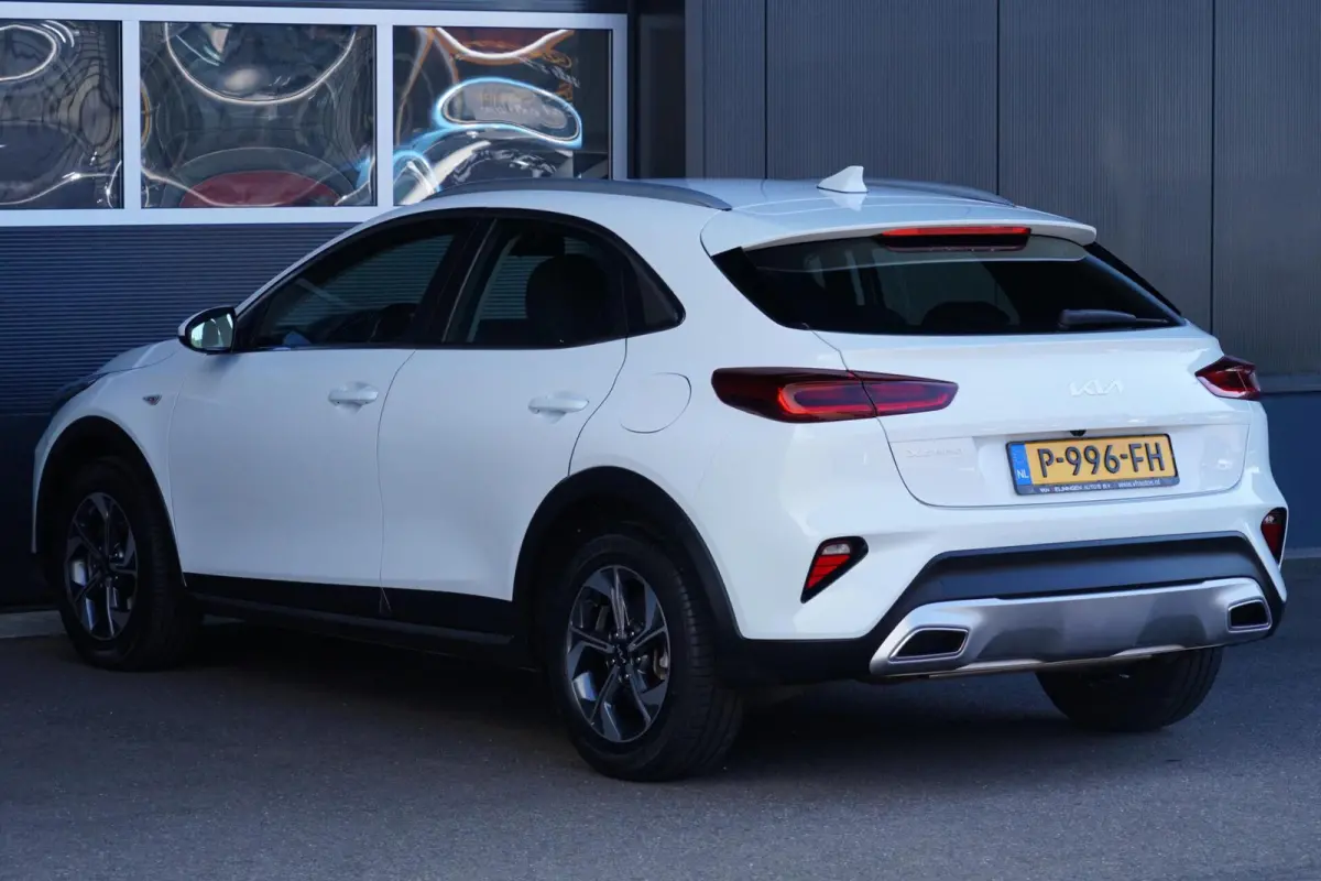 1.0 T-GDi ComfortLine, NL, 1 eig. CarPlay, LED, camera