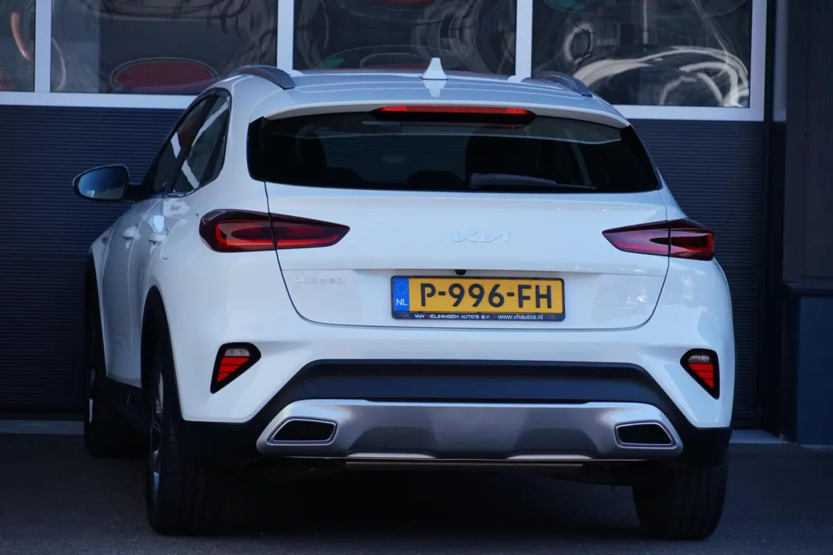 1.0 T-GDi ComfortLine, NL, 1 eig. CarPlay, LED, camera