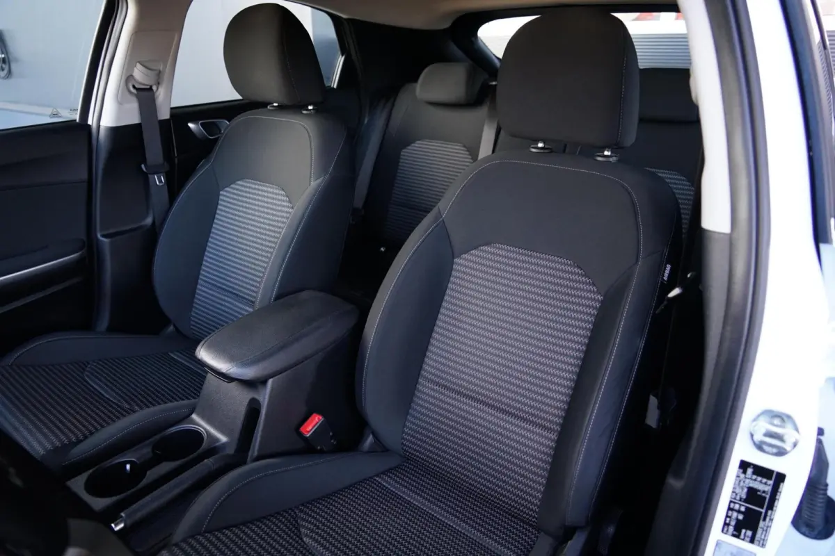 1.0 T-GDi ComfortLine, NL, 1 eig. CarPlay, LED, camera