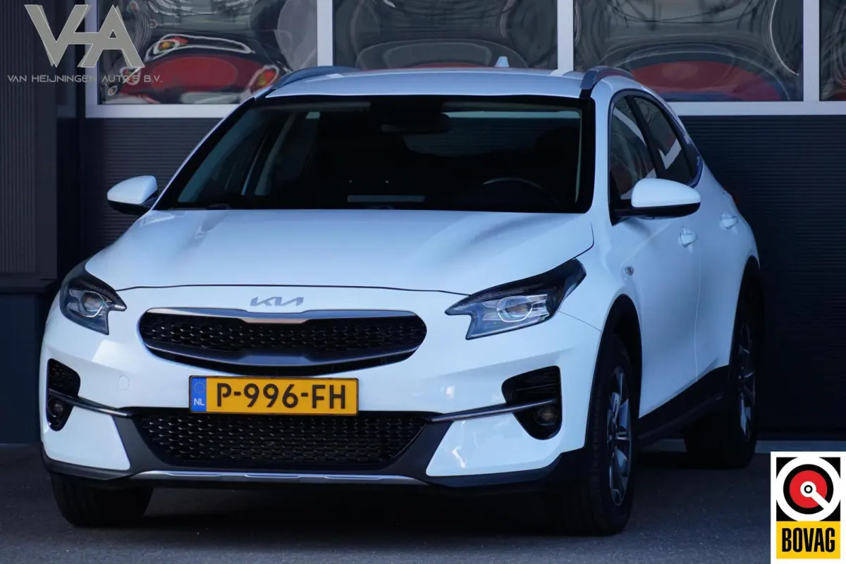 1.0 T-GDi ComfortLine, NL, 1 eig. CarPlay, LED, camera