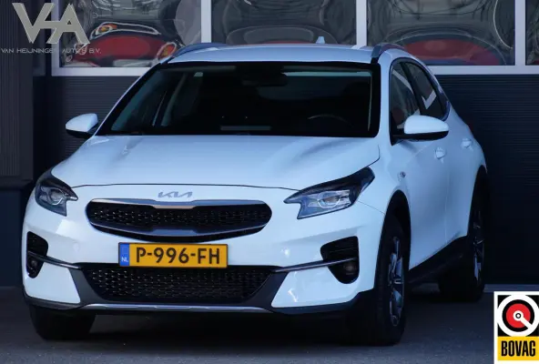 1.0 T-GDi ComfortLine, NL, 1 eig. CarPlay, LED, camera