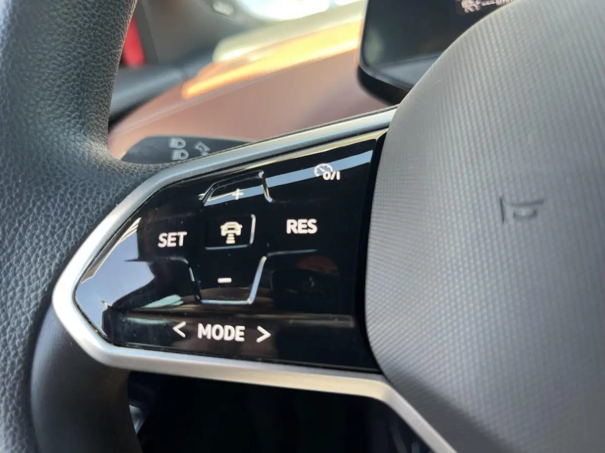 ID.5 77 kWh SUPER SOH 95%!! HARMAN/KARDON+ACC BTW
