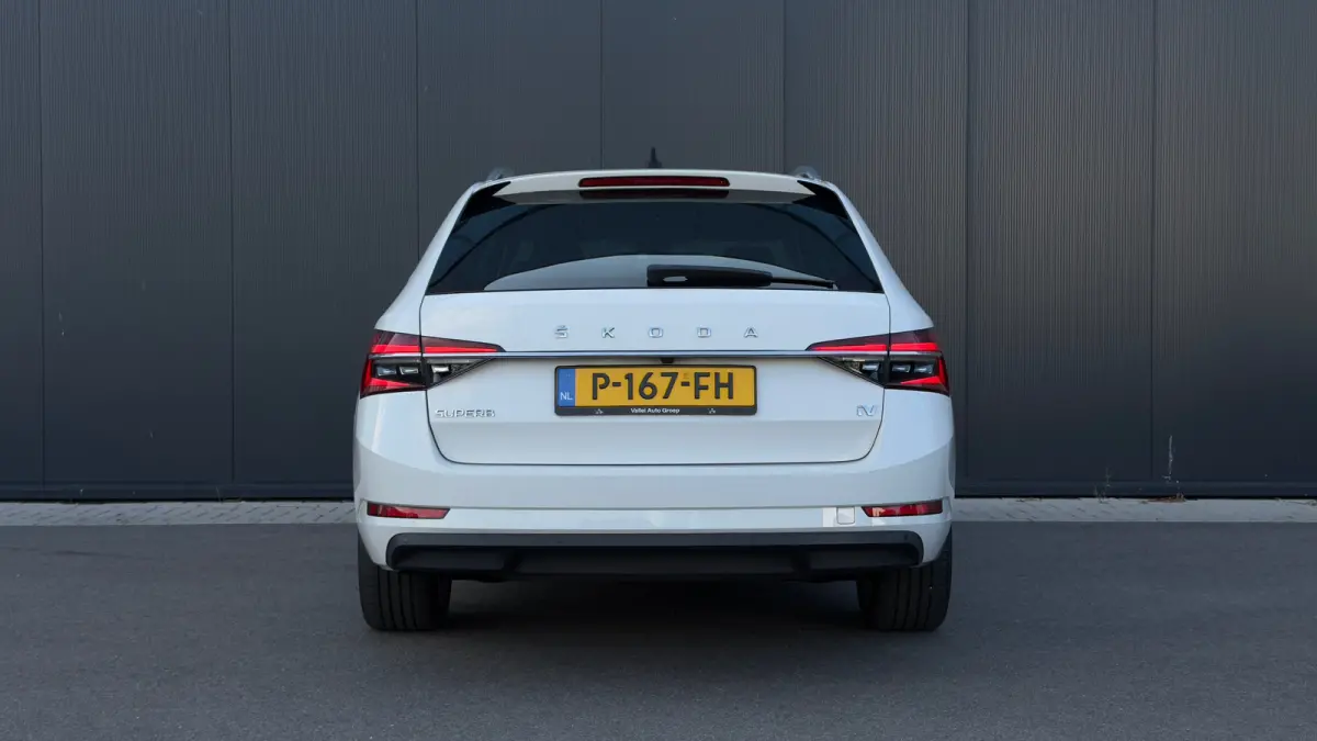 1.4 TSI 218pk iV Business Edition | SOH: 89,87% | Camera | Carplay | Adaptive Cruise | 18" |