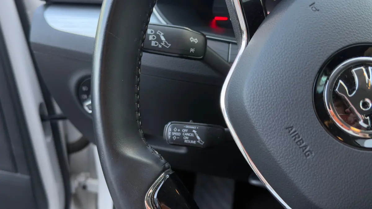 1.4 TSI 218pk iV Business Edition | SOH: 89,87% | Camera | Carplay | Adaptive Cruise | 18" |