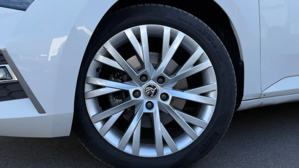 1.4 TSI 218pk iV Business Edition | SOH: 89,87% | Camera | Carplay | Adaptive Cruise | 18" |