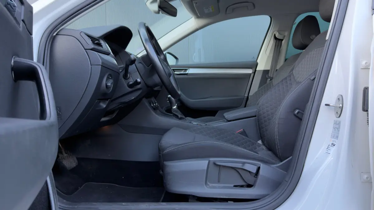 1.4 TSI 218pk iV Business Edition | SOH: 89,87% | Camera | Carplay | Adaptive Cruise | 18" |