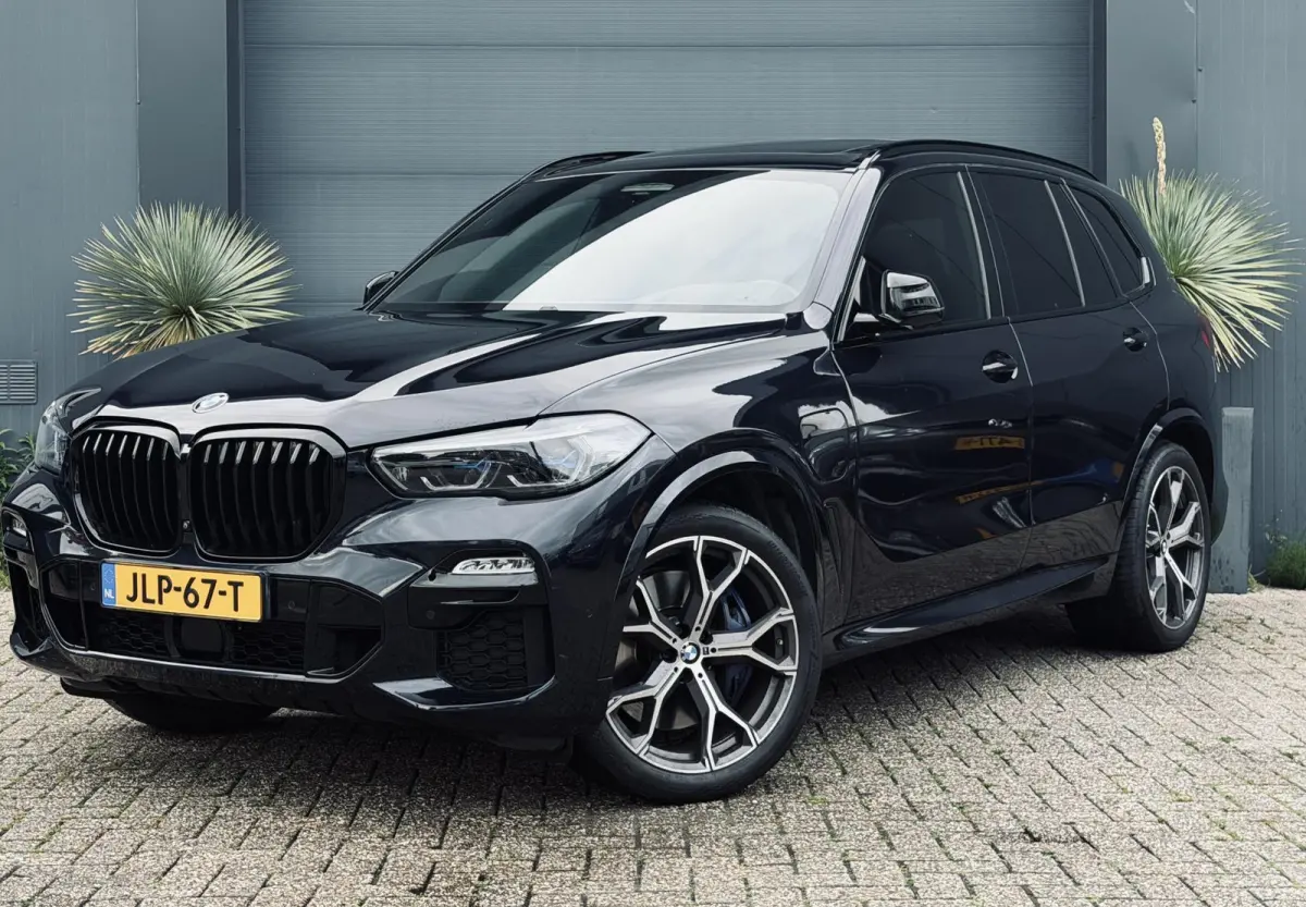 xDrive45e /Pano/Navi/Camera/AppleCarPlay