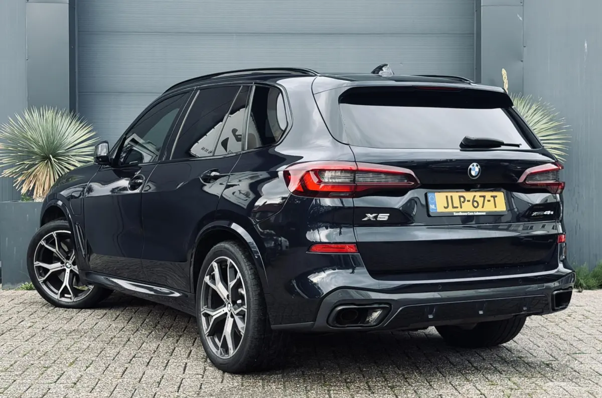 xDrive45e /Pano/Navi/Camera/AppleCarPlay