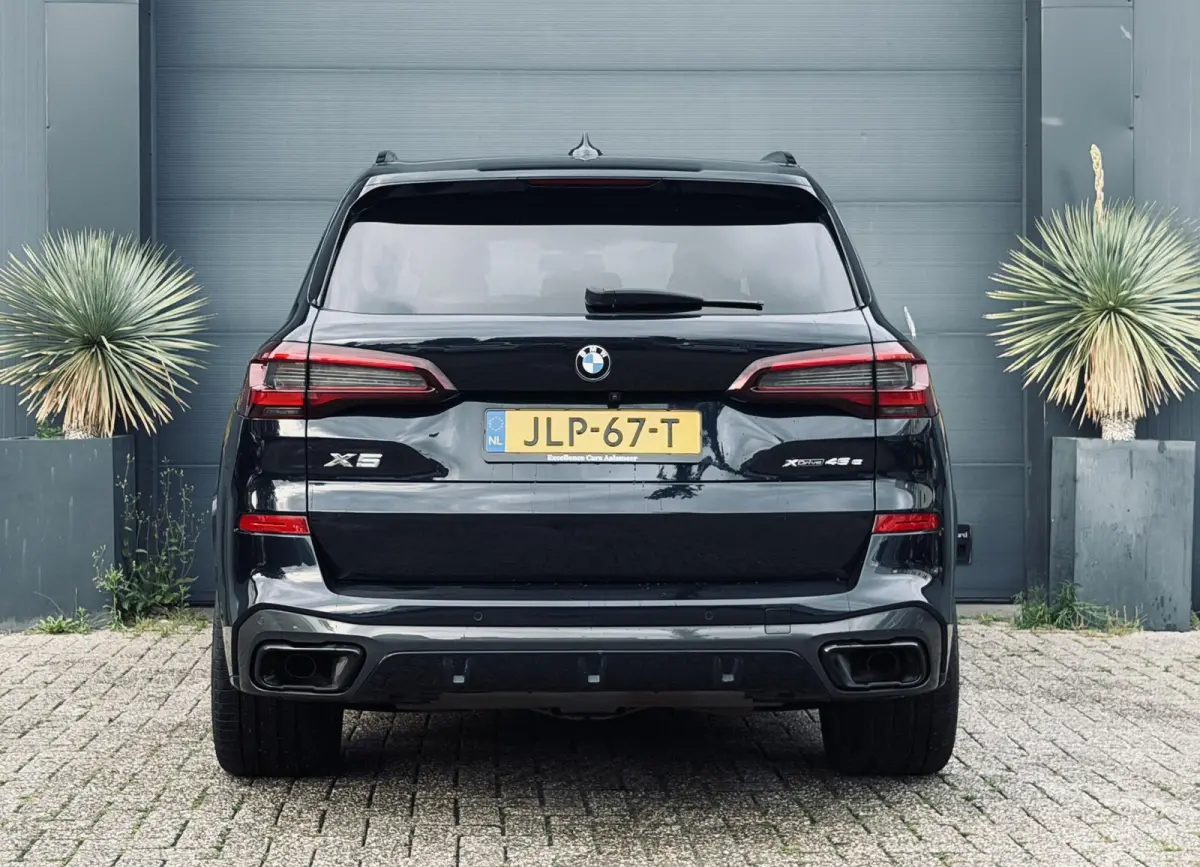 xDrive45e /Pano/Navi/Camera/AppleCarPlay