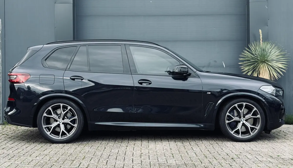 xDrive45e /Pano/Navi/Camera/AppleCarPlay