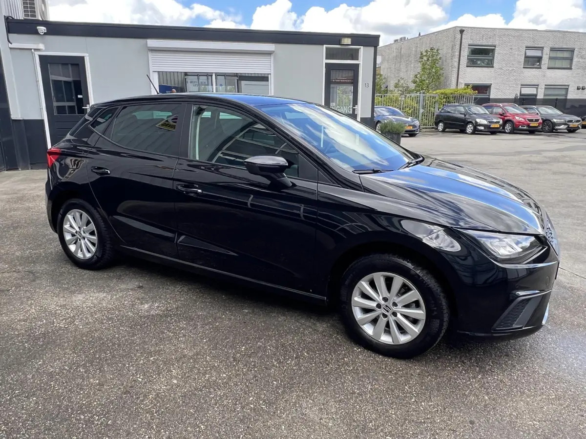 1.0 EcoTSI Style Business Connect Apple CarPlay Stoelverw. PDC Lm velg Navi Virtual Cockpit LED