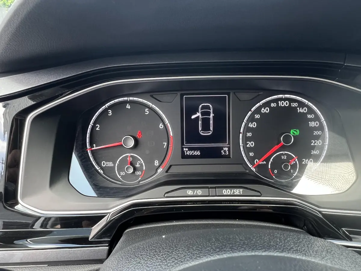 1.0 TSI Highline Business R R-line DSG Automaat