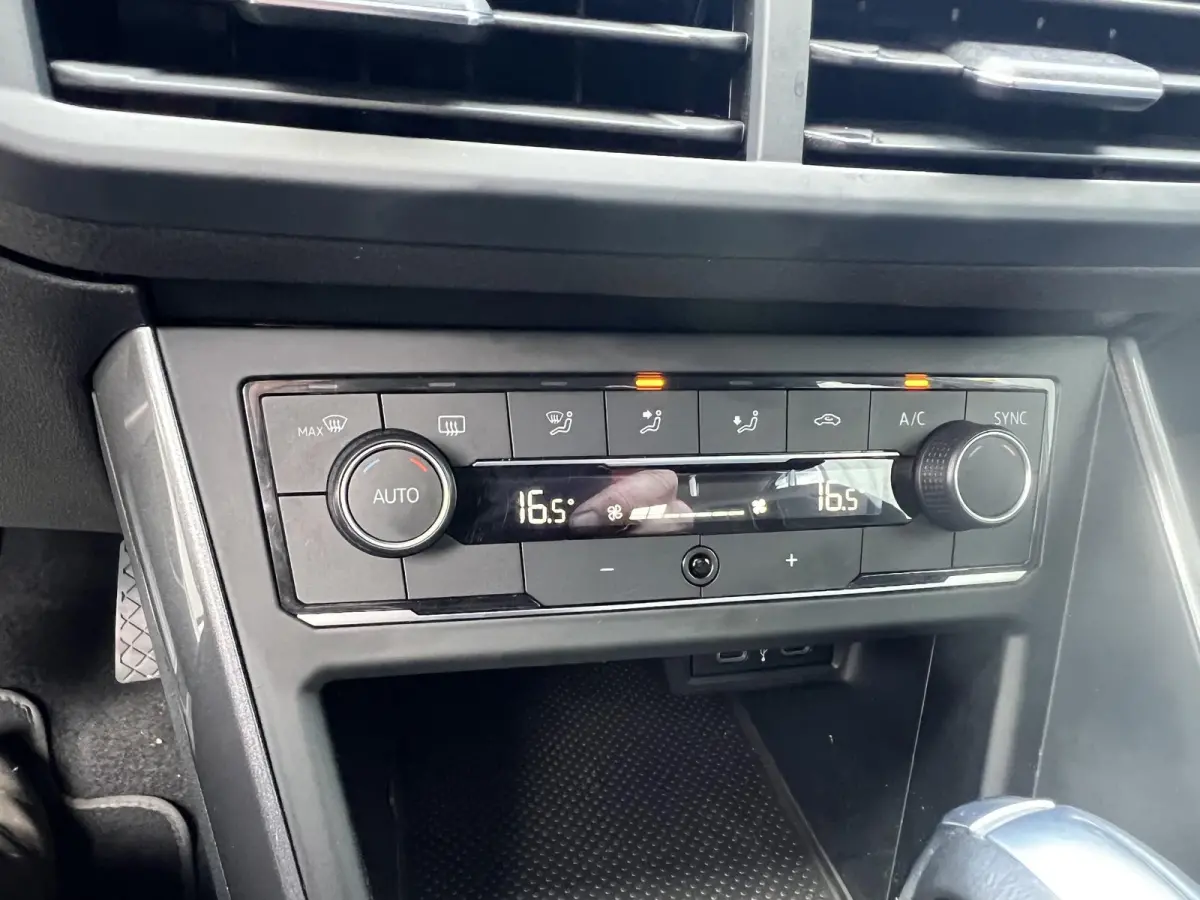 1.0 TSI Highline Business R R-line DSG Automaat