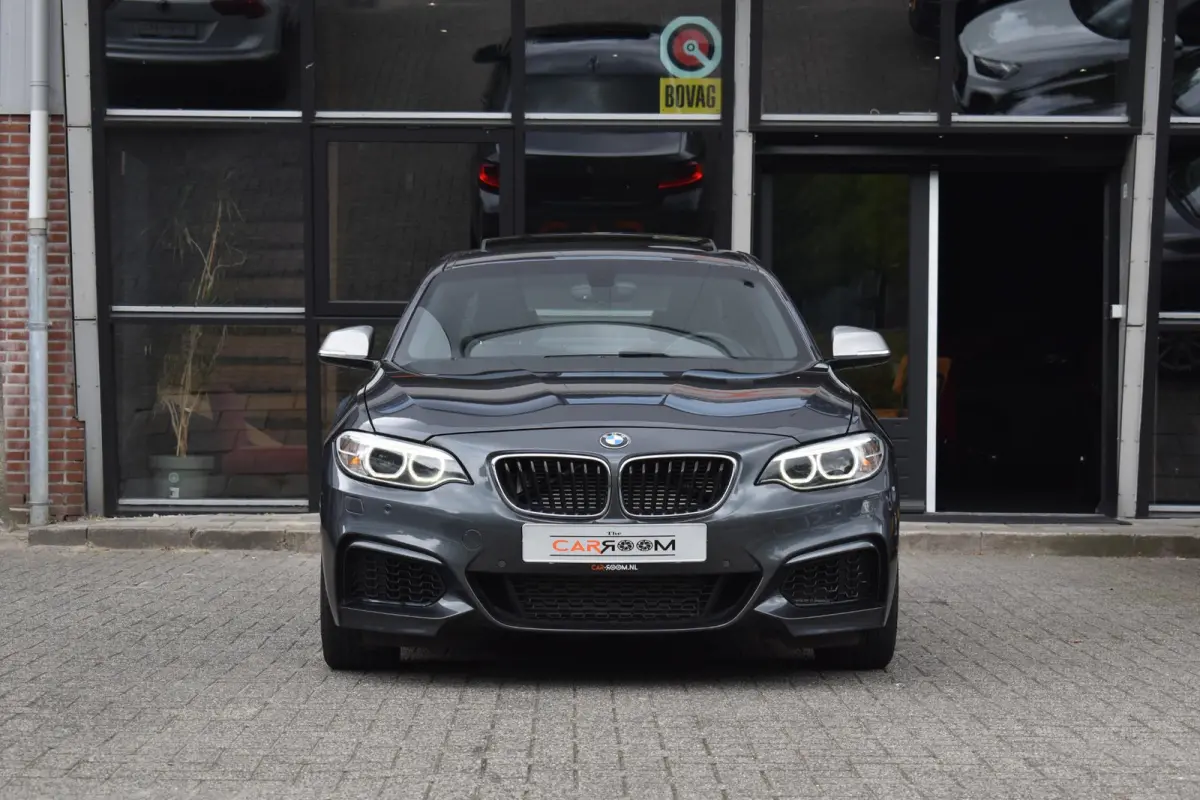 M235i High Executive Keyless Pano H/K Camera