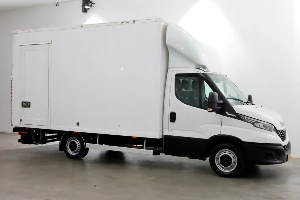 35S18 3.0 180pk HiMatic Automaat Bakwagen met laadklep H240cm 03-2022