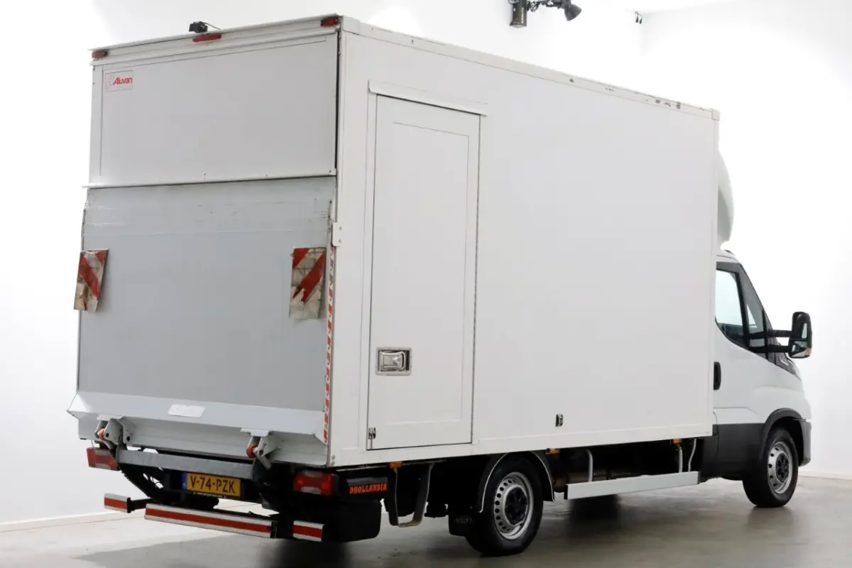 35S18 3.0 180pk HiMatic Automaat Bakwagen met laadklep H240cm 03-2022