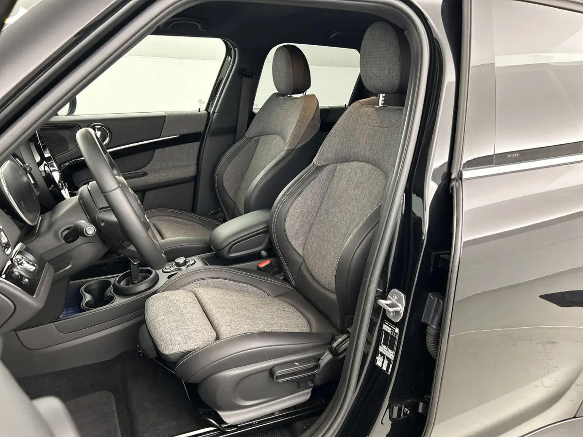 1.5 Cooper Facelift Black Ed Digi.Dashboard/Sportstoel/Camera/Keyless entry
