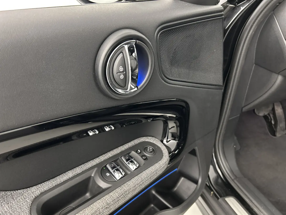 1.5 Cooper Facelift Black Ed Digi.Dashboard/Sportstoel/Camera/Keyless entry