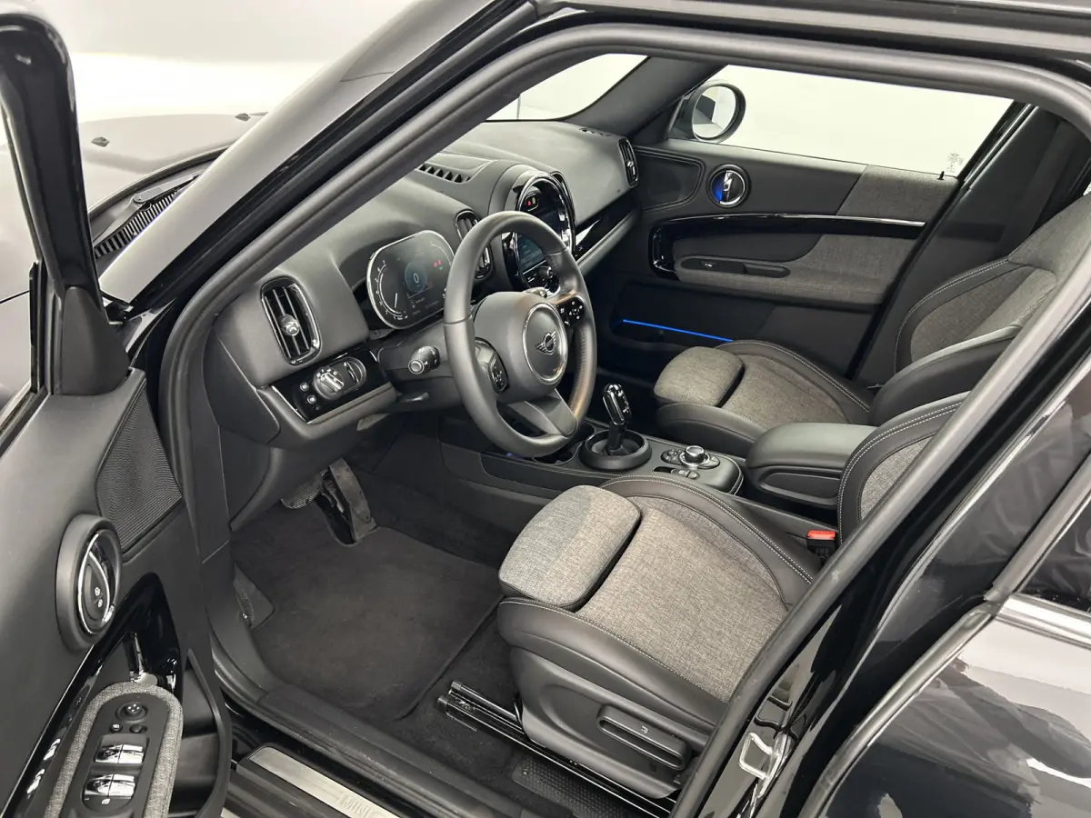 1.5 Cooper Facelift Black Ed Digi.Dashboard/Sportstoel/Camera/Keyless entry