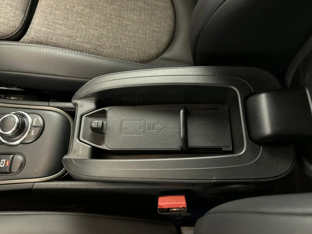 1.5 Cooper Facelift Black Ed Digi.Dashboard/Sportstoel/Camera/Keyless entry