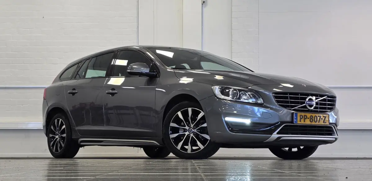 1.5 T3 Polar+ Dynamic Trekhaak Leer Navi Xenon Parkeerhulp