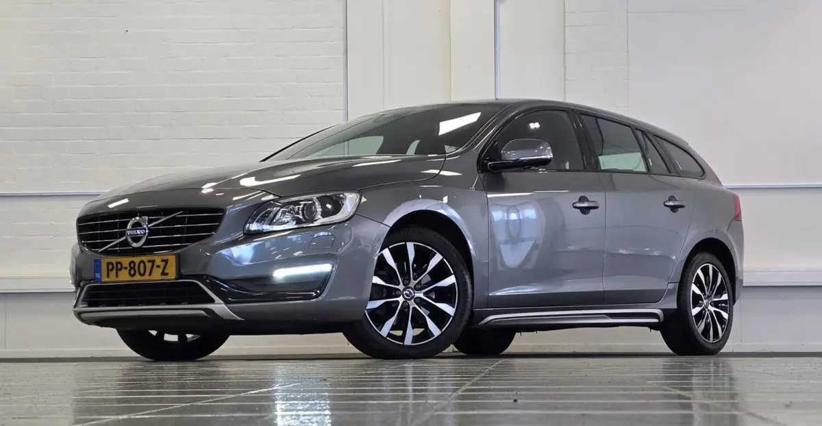 1.5 T3 Polar+ Dynamic Trekhaak Leer Navi Xenon Parkeerhulp