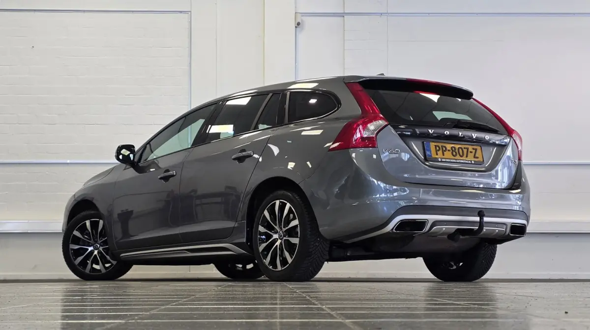 1.5 T3 Polar+ Dynamic Trekhaak Leer Navi Xenon Parkeerhulp