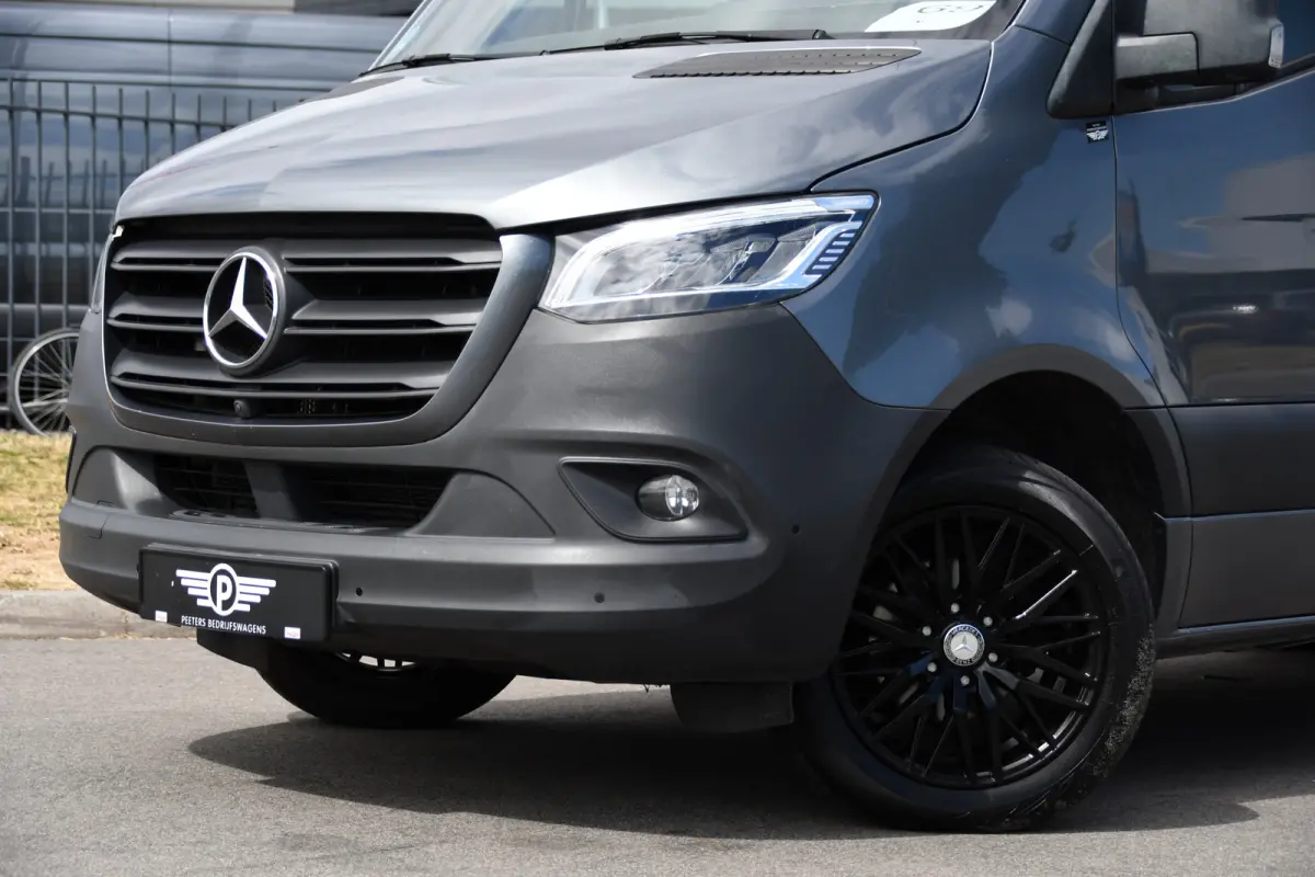 319 V6 3.0 CDI L2H2 DC PB Edition 360 Camera, Cruise, Carplay, Automaat, LED, Stoelverwarming, 10,5'' Mbux, Multimedia, Geveerde stoel, 190pk, Trekhaak, Uniek!
