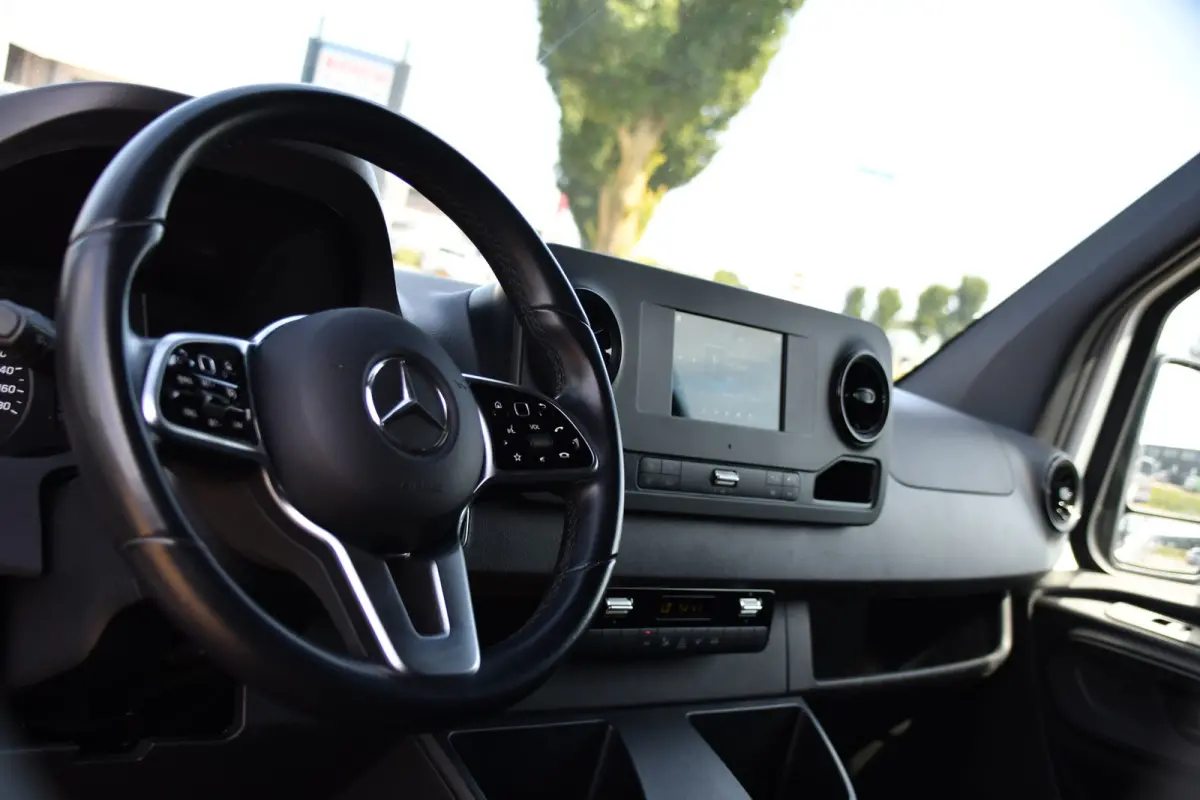 317 1.9 CDI L2H1 AMG Edition Camera, Cruise, Carplay, Stoelverwarming, Clima, Geveerde Stoel, Automaat, Multimedia, Uniek!