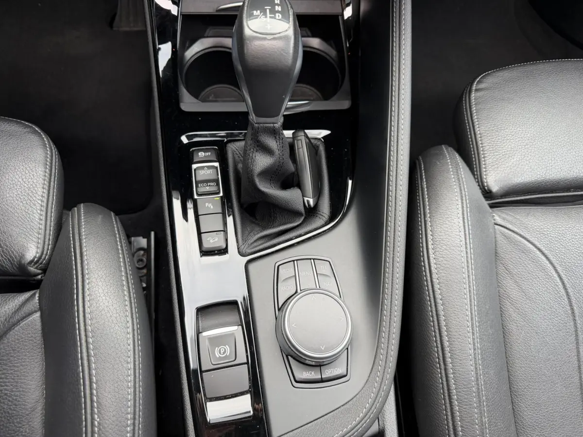 xDrive20i High Executive Automaat 2017 Pano Leder