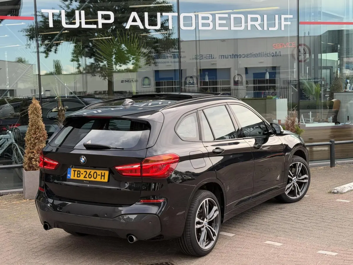 xDrive20i High Executive Automaat 2017 Pano Leder