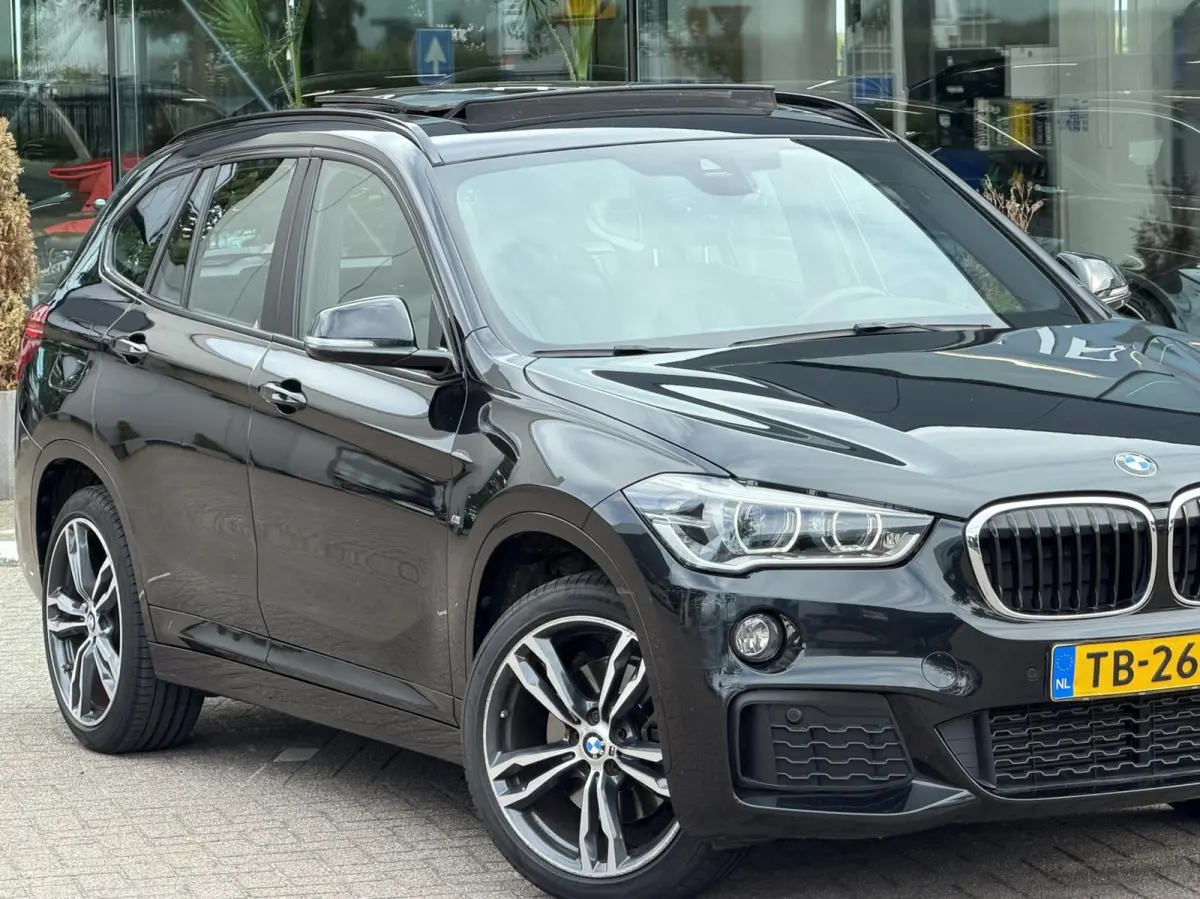 xDrive20i High Executive Automaat 2017 Pano Leder